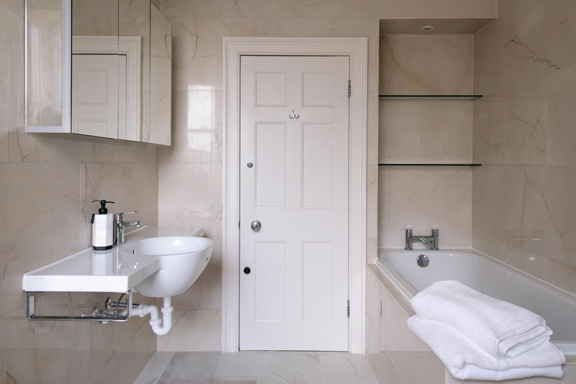 Vila Cambridge House Bath Exteriér fotografie